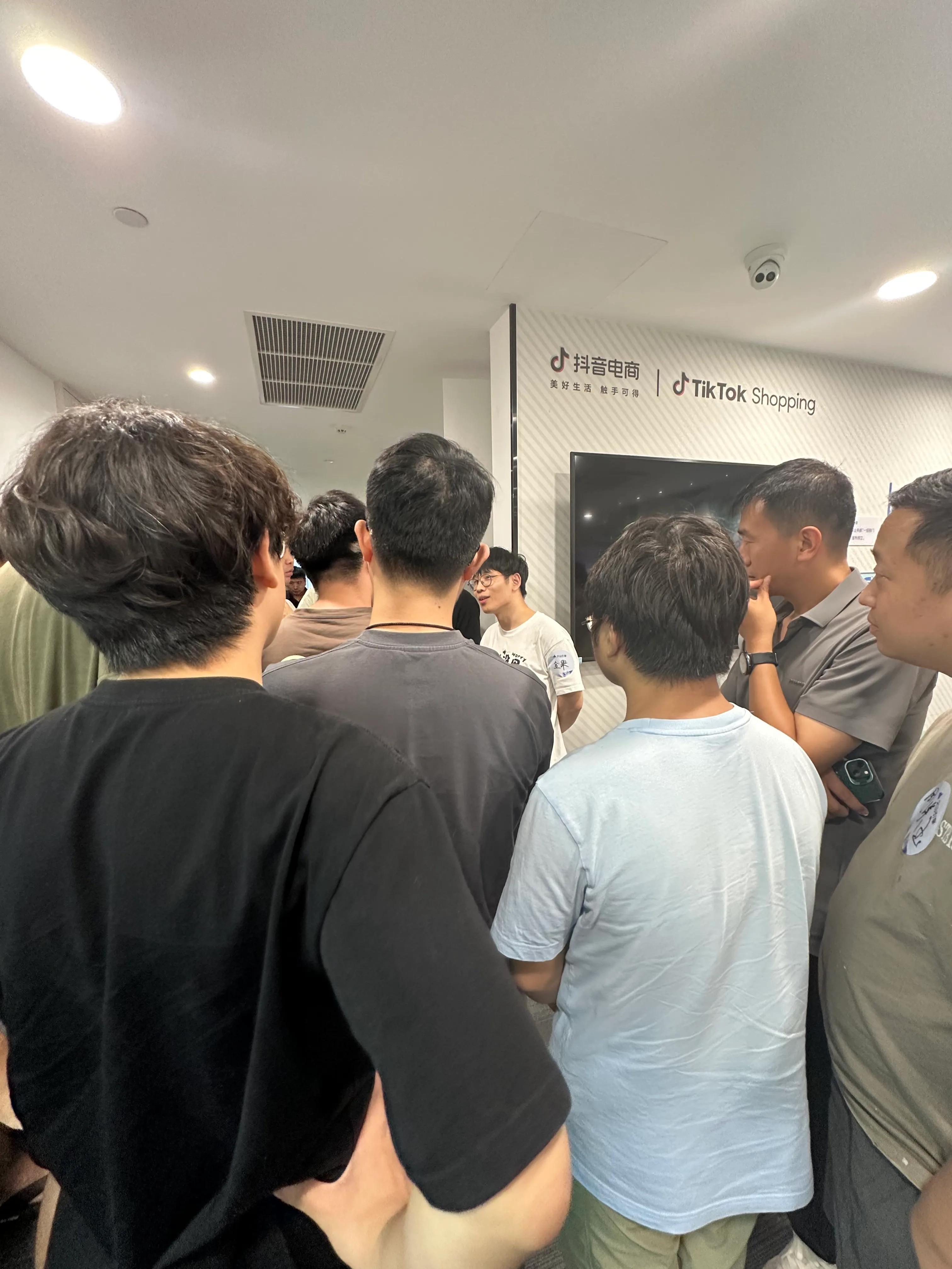 老张中场休息